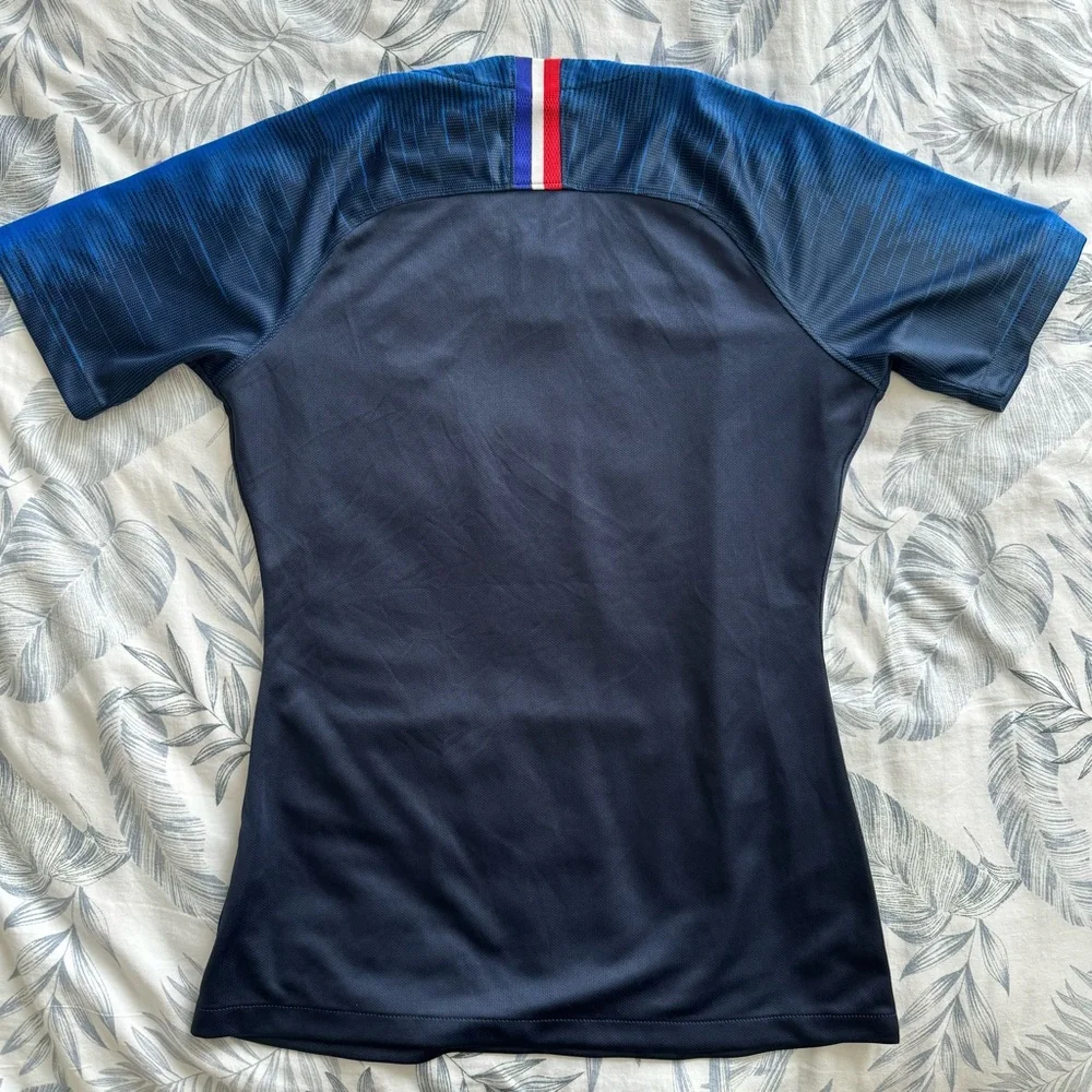 NIKE WOMEN'S FRANCE SOCCER  tee shirt jersey  navy blue size S - Picture 10 of 17